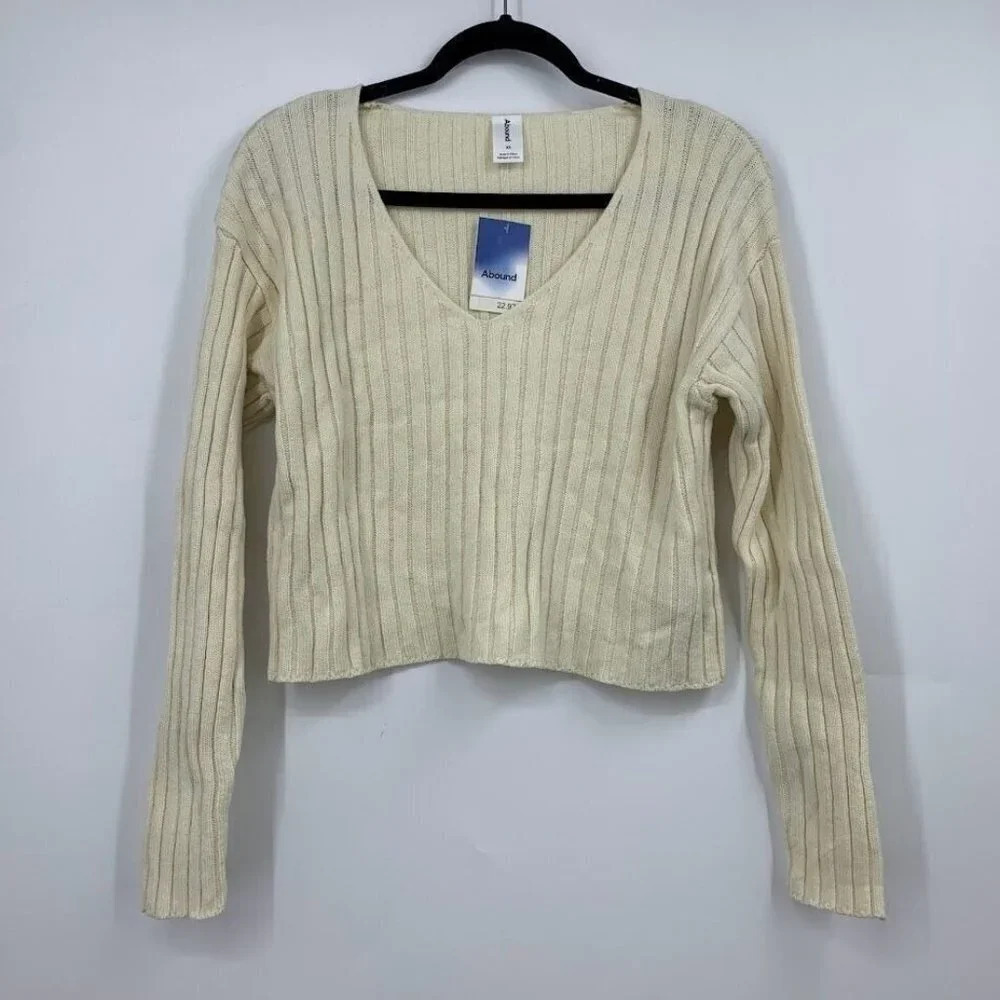 Abound Women's Long Sleeve Ribbed V-Neck Cropped Knit Top Size XXS NWT